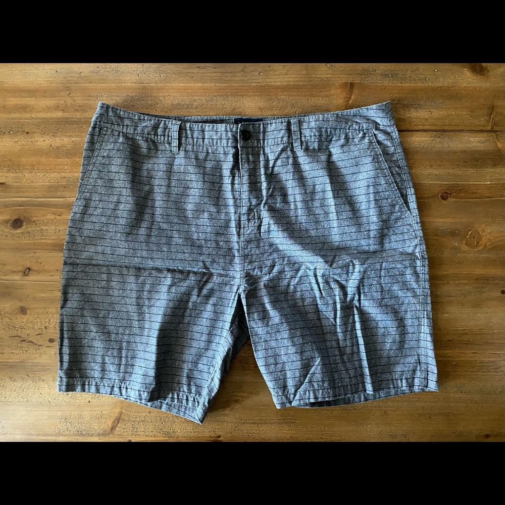 Valor Men’s Shorts Size 40